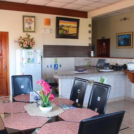 Hostal Romy Пуерто Бакерисо Морено Екстериор снимка