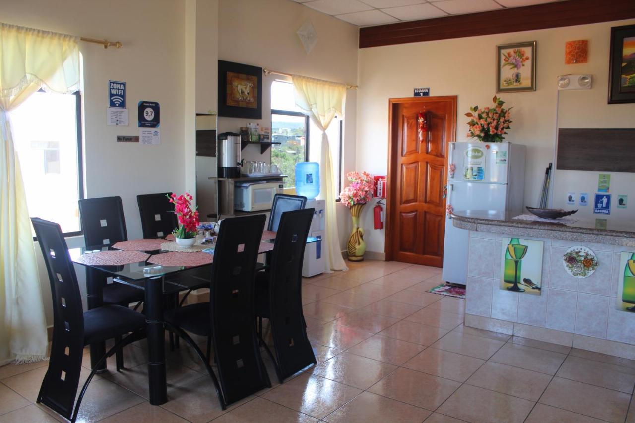 Hostal Romy Пуерто Бакерисо Морено Екстериор снимка